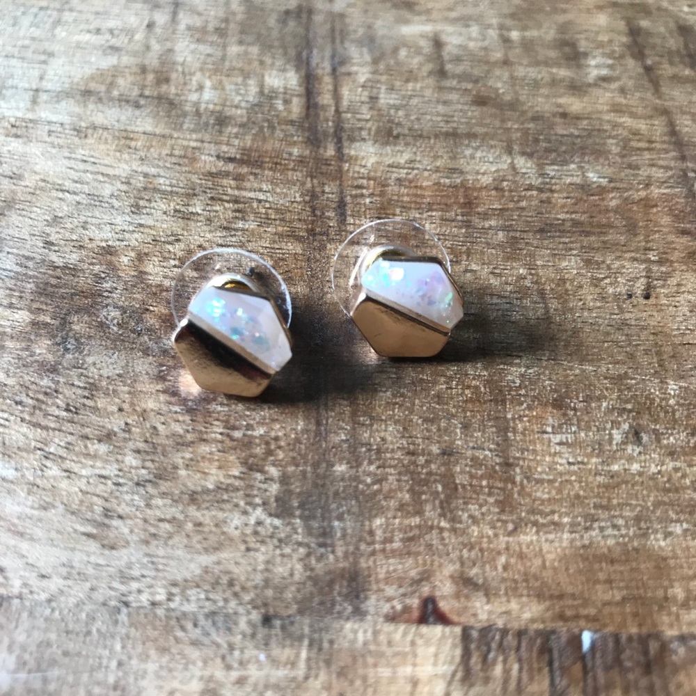 Adorable unique gold and iridescent small earrings